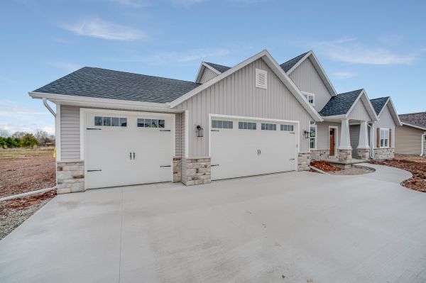 Concrete Driveway Pouring in Lakeville