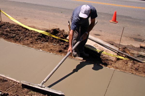 Sidewalk Cementing in Lakeville